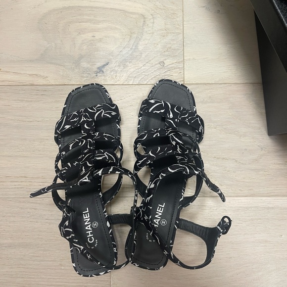 Chanel cruise sandals - Picture 6 of 8